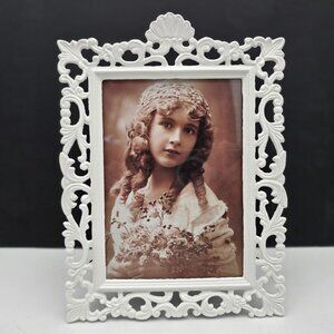 Vintage White Painted Metal Ornate Photo Frame Victorian Style 5x7 Inches